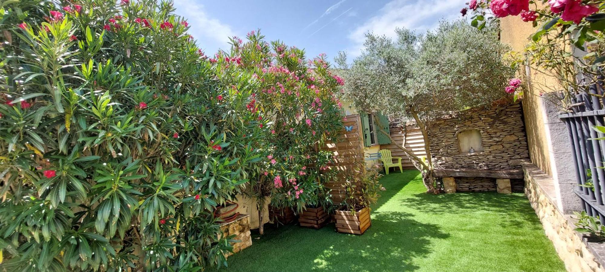 Gite De L'Olivier, Classe, Climatise, Jardin Avec Parking Gratuit Devant Le Logement Et A 5 Minutes Du Centre-Ville A Pied LʼIsle-sur-la-Sorgue Εξωτερικό φωτογραφία