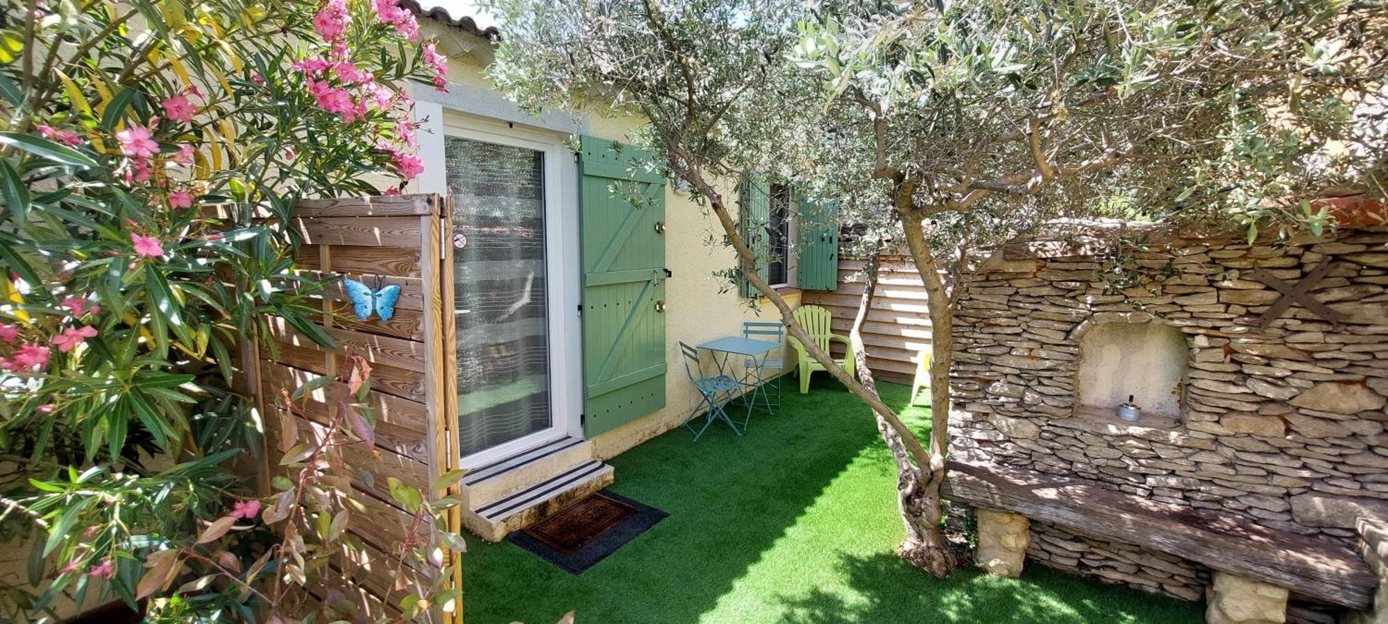 Gite De L'Olivier, Classe, Climatise, Jardin Avec Parking Gratuit Devant Le Logement Et A 5 Minutes Du Centre-Ville A Pied LʼIsle-sur-la-Sorgue Εξωτερικό φωτογραφία